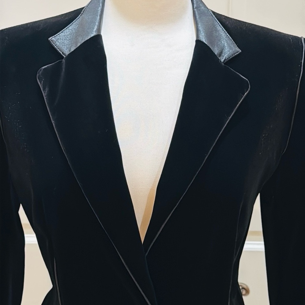 Peter Nygard velvet suit leather trimmed jacket (6) skirt (small) price is firm - Picture 3 of 13
